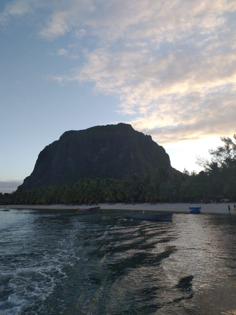 plage morne brabant lever de soleil