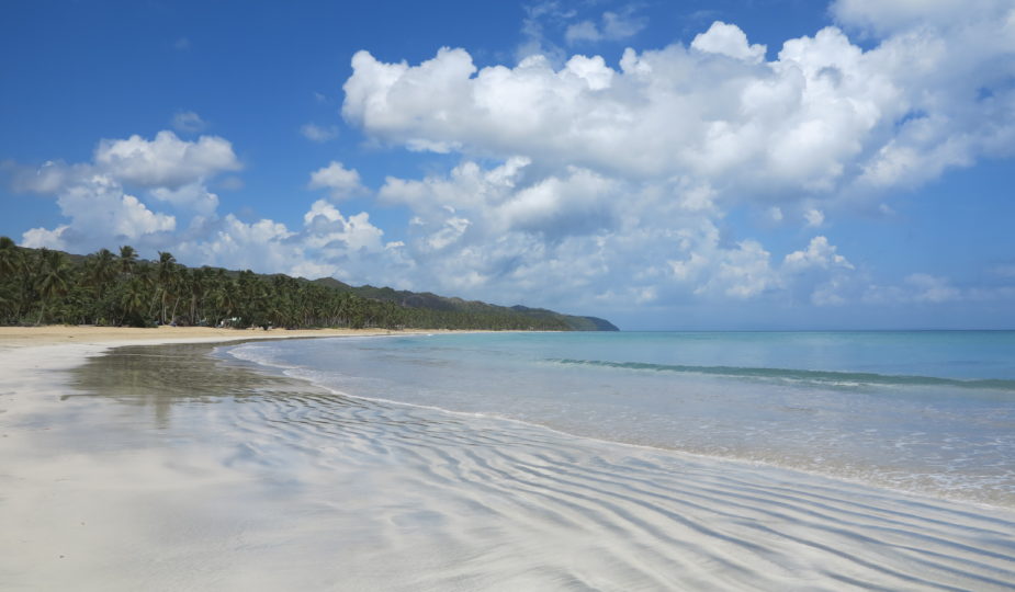 las terrenas playa coson