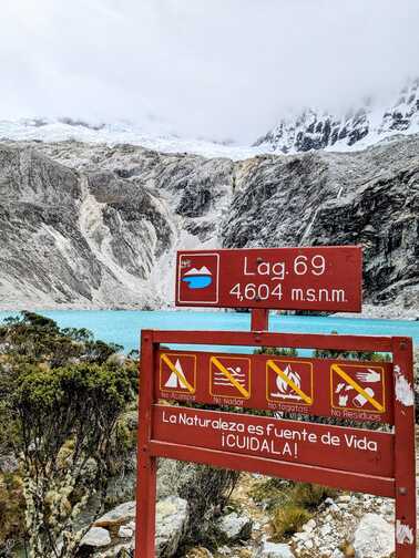 laguna 69 huaraz perou arrivée