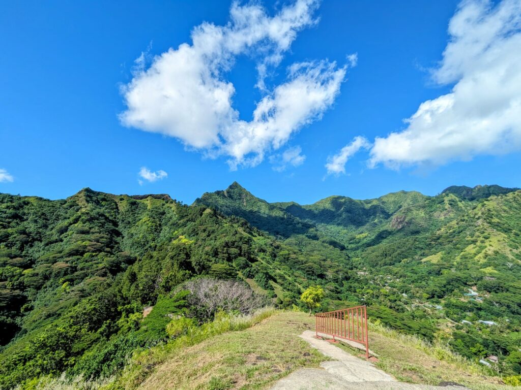 vue montagnes moorea